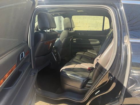 Used 2017 Lincoln MKT AWD image 30