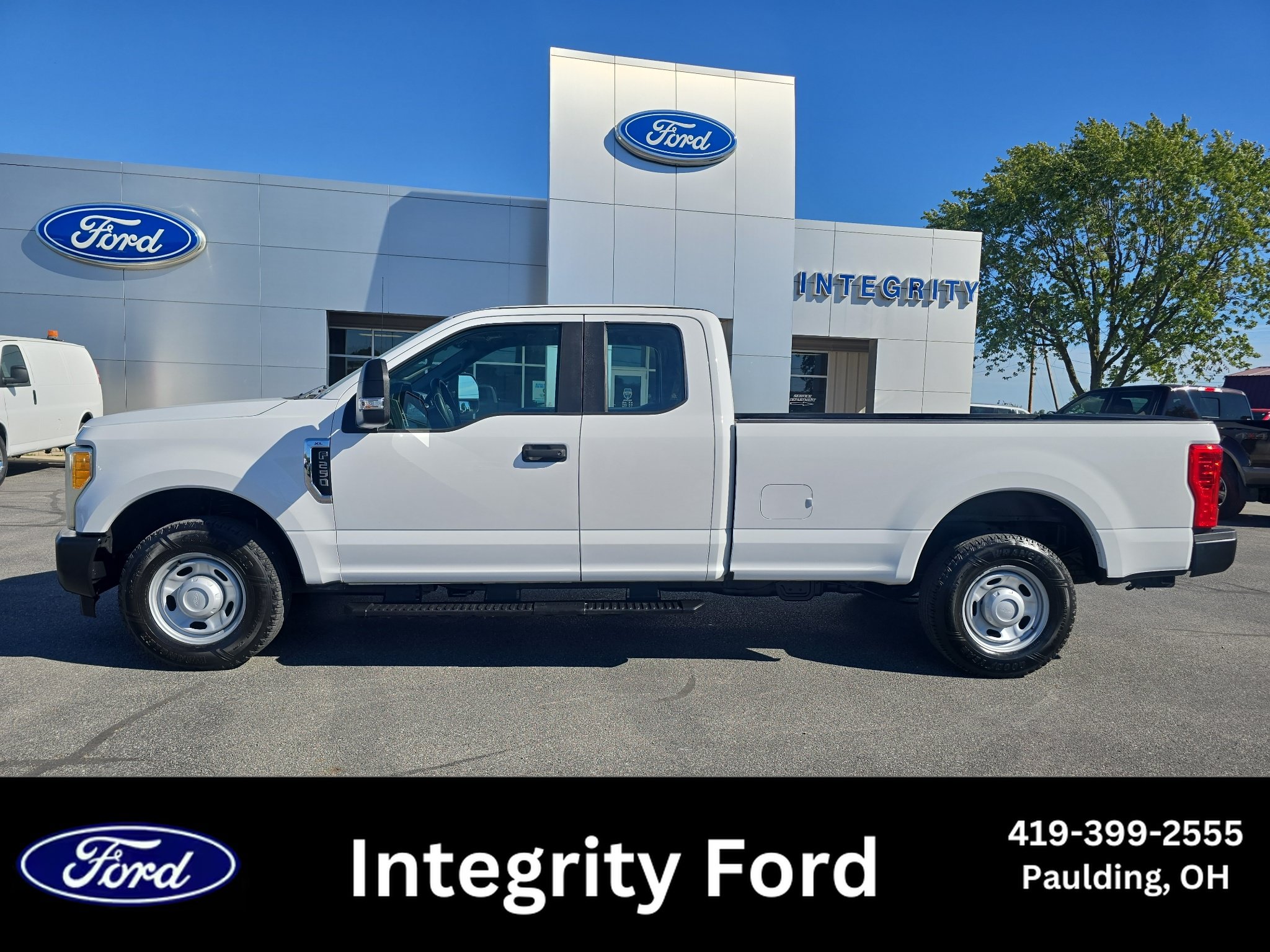 Used 2017 Ford F250 XL w/ Power Equipment Group RWD image 1