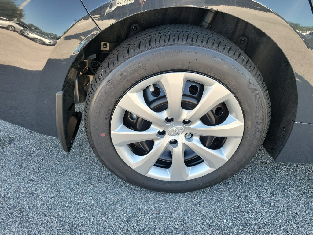 New 2027 Toyota Corolla LE FWD image 30