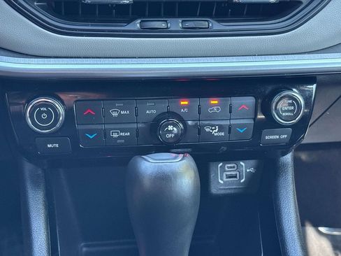 Used 2025 Jeep Compass Limited AWD/4WD image 26