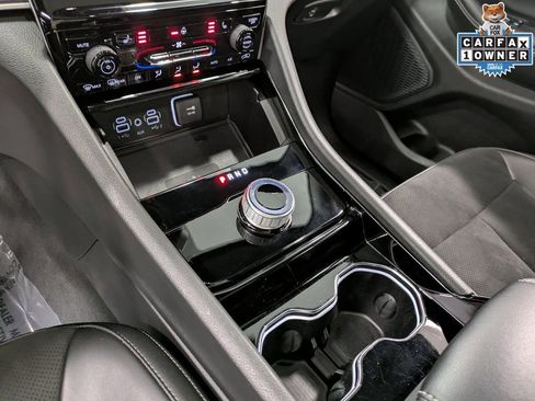 Used 2023 Jeep Grand Cherokee Altitude image 15