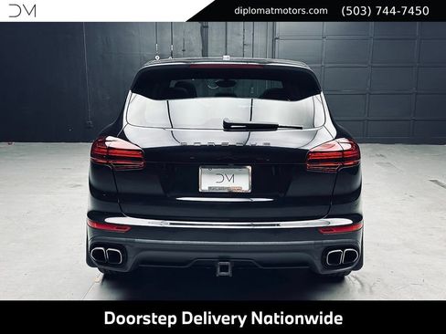 Used 2015 Porsche Cayenne Turbo AWD/4WD image 6