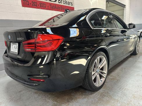 Used 2017 BMW 330i xDrive Sedan AWD/4WD image 3