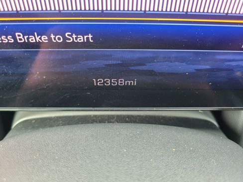 Used 2024 Chevrolet Equinox EV LT FWD image 29