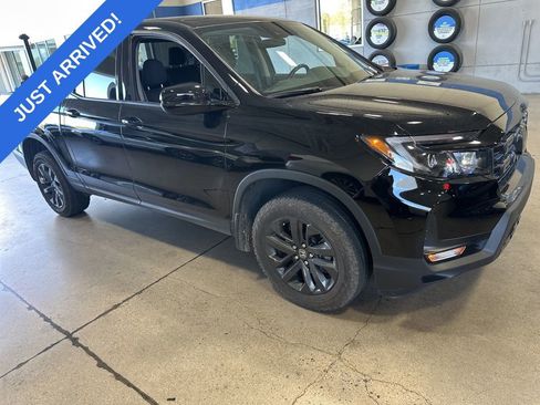 Certified 2025 Honda Ridgeline Sport image 2