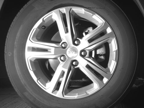 Used 2024 GMC Terrain SLE image 18