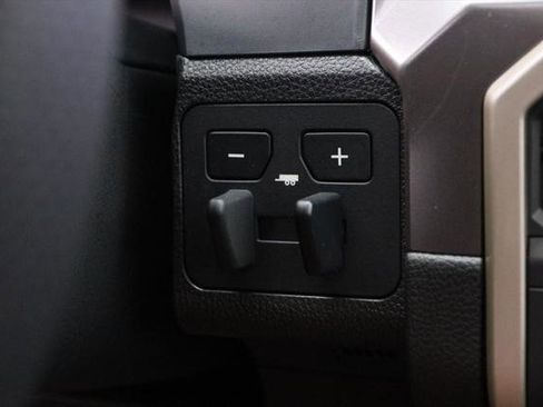 Certified 2024 Toyota Tacoma TRD Off-Road image 16