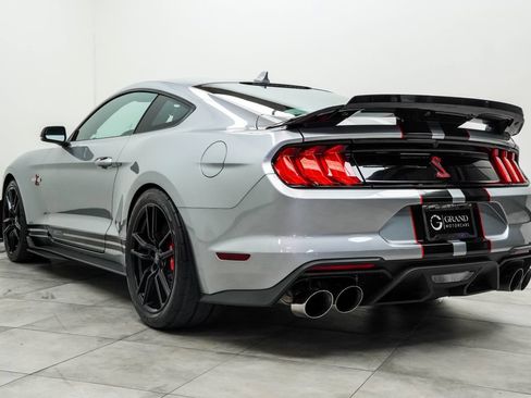 Used 2021 Ford Mustang Shelby GT500 w/ Technology Package RWD image 11