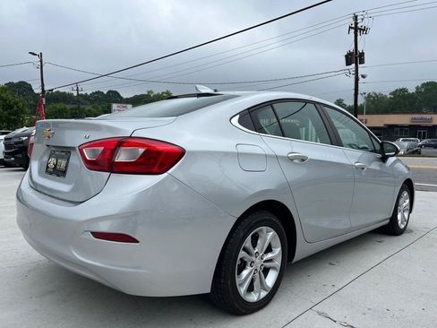 Used 2019 Chevrolet Cruze LT FWD image 7