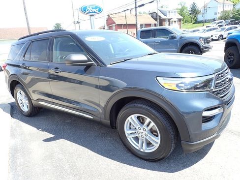 Used 2023 Ford Explorer XLT w/ Equipment Group 202A AWD/4WD image 11