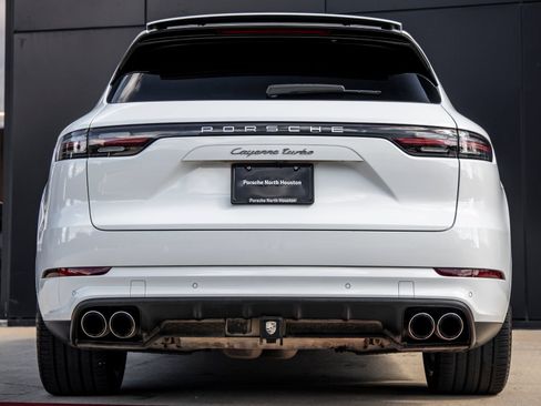 Certified 2023 Porsche Cayenne Turbo AWD/4WD image 10