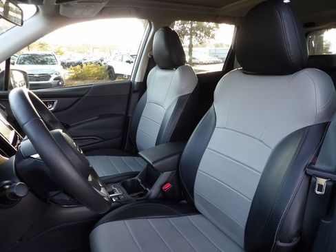 Used 2023 Subaru Forester Premium image 13