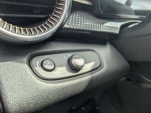 New 2026 Chevrolet Trax ACTIV w/ Sunroof Package FWD image 16