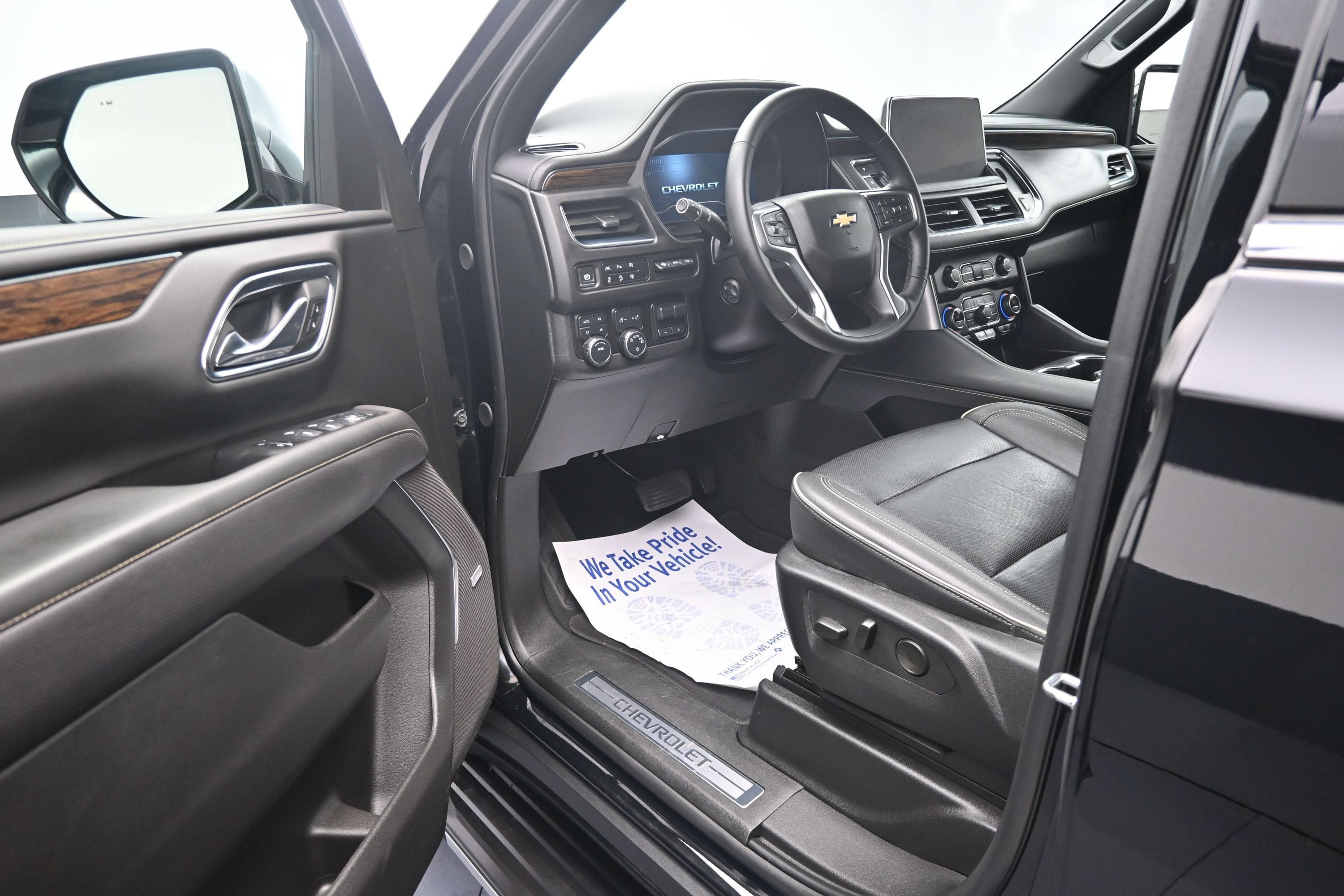 Used 2024 Chevrolet Tahoe Premier w/ Premium Package AWD/4WD image 10