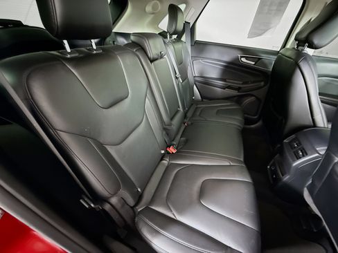 Used 2021 Ford Edge Titanium FWD image 34