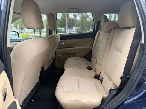 Used 2018 Mitsubishi Outlander SE FWD image 20