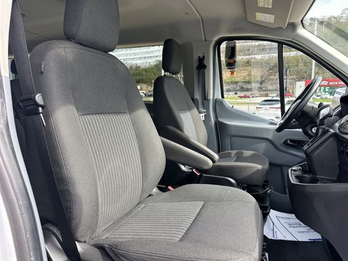 Used 2017 Ford Transit 350 XLT image 19