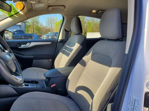 Used 2020 Ford Escape SE FWD image 13