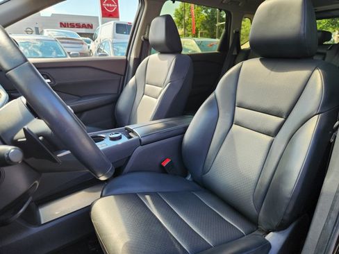 Certified 2023 Nissan Rogue SV w/ SV Premium B Package AWD/4WD image 7