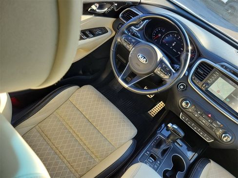 Used 2016 Kia Sorento SX w/ SXL Technology Package image 15