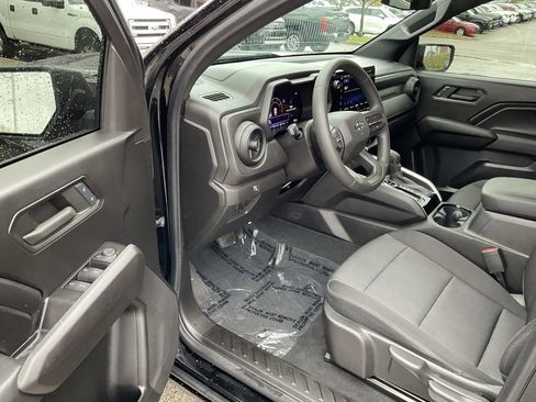 Used 2024 Chevrolet Colorado Trail Boss w/ Advanced Trailering Package image 9