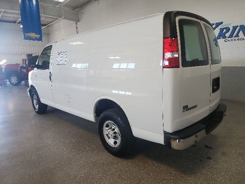 Used 2020 Chevrolet Express 2500 w/ Driver Convenience Package RWD image 3