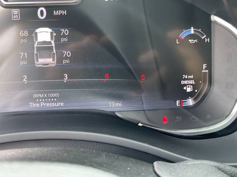 New 2027 RAM 2500 Laramie AWD/4WD image 29