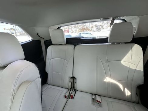 Used 2023 Buick Enclave Essence w/ Experience Buick Package image 29