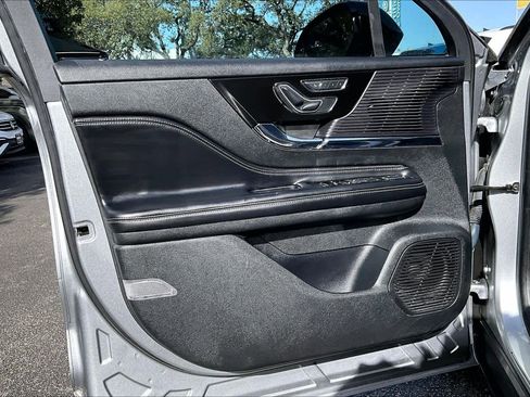 Used 2021 Lincoln Corsair Standard w/ Equipment Group 101A image 21