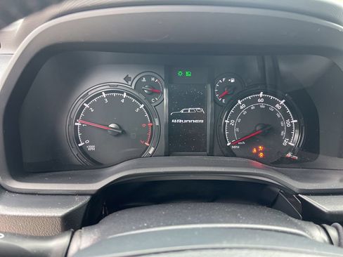 Used 2021 Toyota 4Runner SR5 RWD image 59