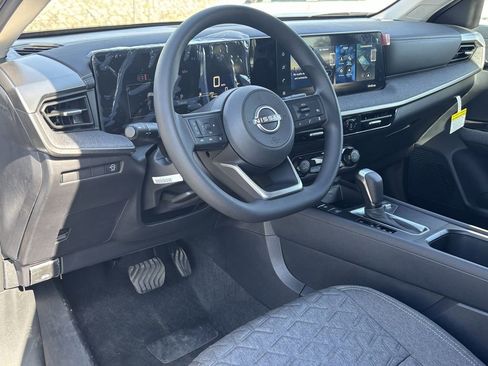 New 2026 Nissan Kicks SV image 13