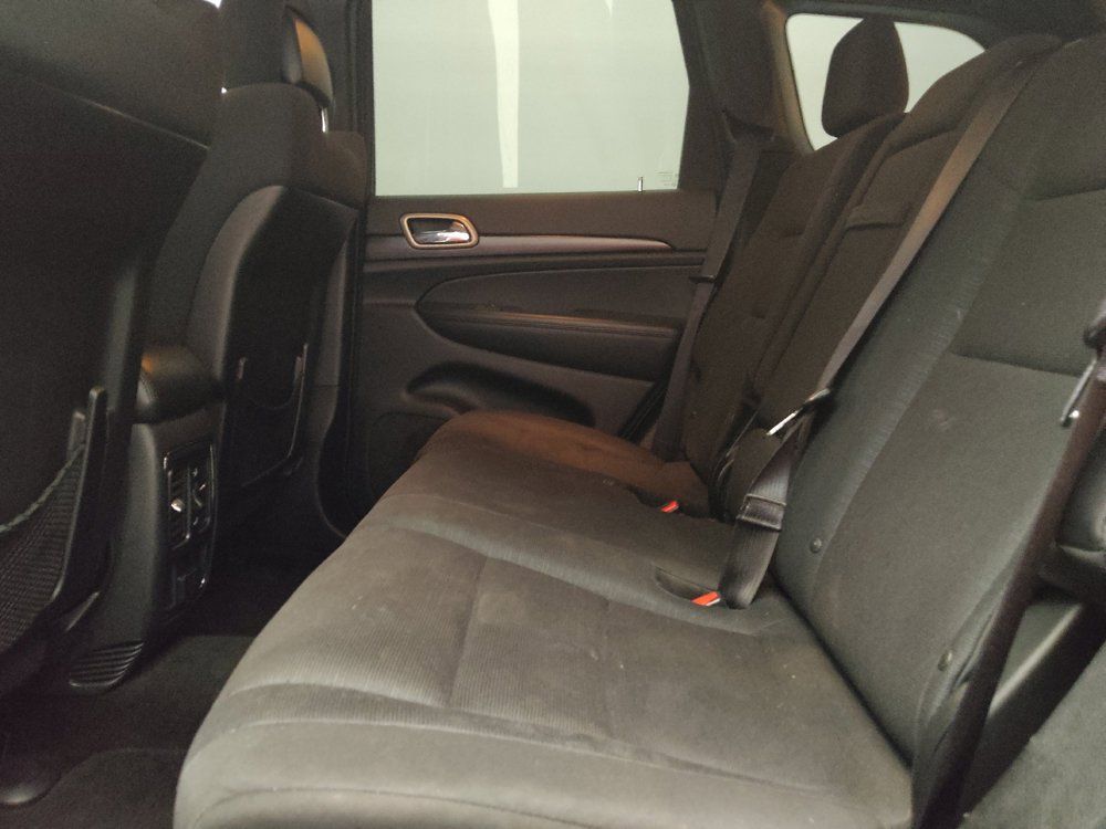 Used 2014 Jeep Grand Cherokee Laredo w/ Security & Convenience Group AWD/4WD image 18