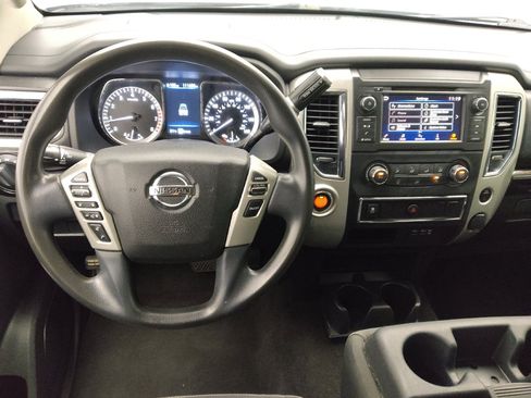 Used 2019 Nissan Titan SV RWD image 22