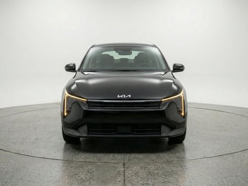 Used 2025 Kia K4 FWD image 2