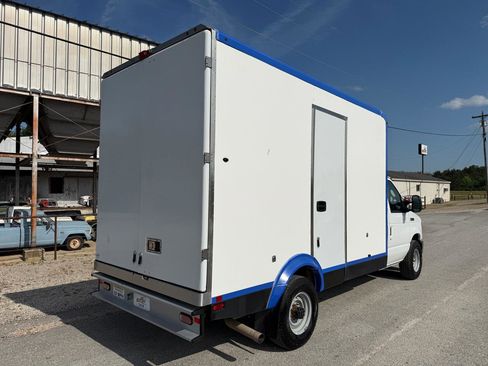 Used 2023 Ford E-350 and Econoline 350 Super Duty w/ Power Windows & Locks Group RWD image 5
