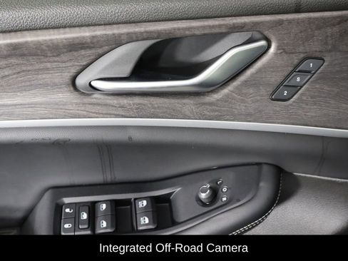 Used 2023 Jeep Grand Cherokee Limited w/ Luxury Tech Group II RWD image 20