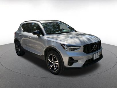 Used 2024 Volvo XC40 B5 Core