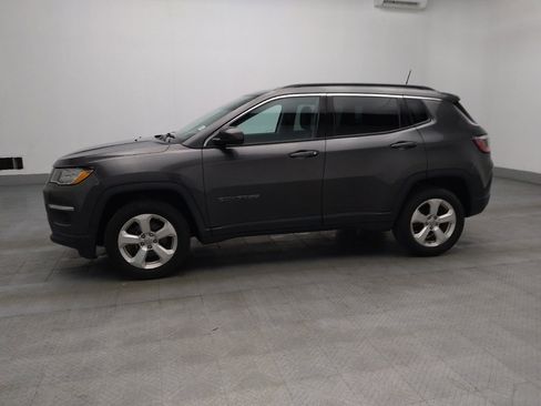 Used 2018 Jeep Compass Latitude w/ Popular Equipment Group image 2