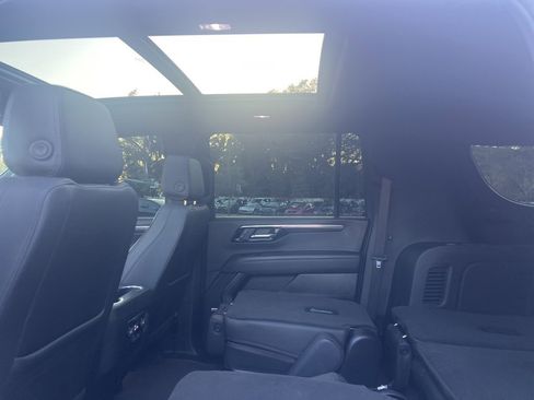 Used 2025 Chevrolet Suburban RST w/ Comfort Package image 35