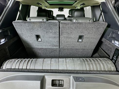 Used 2025 Land Rover Range Rover Long Wheelbase Autobiography image 28