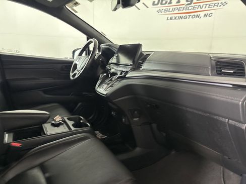 Used 2025 Honda Odyssey Sport-L image 29