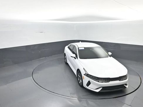 Used 2023 Kia K5 LXS FWD image 28