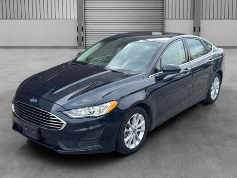 Used 2020 Ford Fusion SE FWD image 31