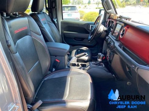 Used 2021 Jeep Gladiator Rubicon AWD/4WD image 16