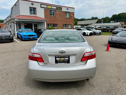 Used 2009 Toyota Camry LE FWD image 7