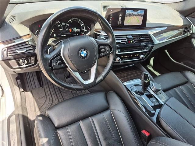 Used 2019 BMW 540i xDrive w/ Convenience Package AWD/4WD image 10