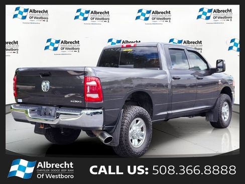 Used 2024 RAM 2500 Tradesman w/ Chrome Appearance Group AWD/4WD image 5