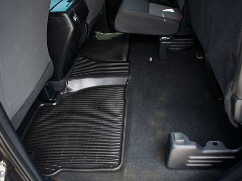 Used 2014 Toyota Tundra SR5 w/ SR5 Upgrade Package RWD image 32