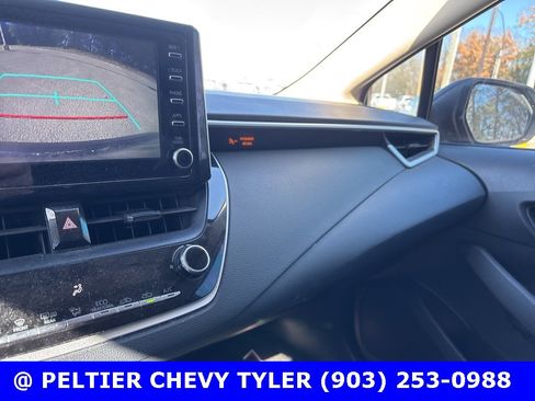 Used 2020 Toyota Corolla LE image 16