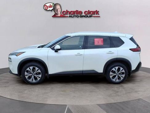 Certified 2021 Nissan Rogue SV w/ Premium Package FWD image 2